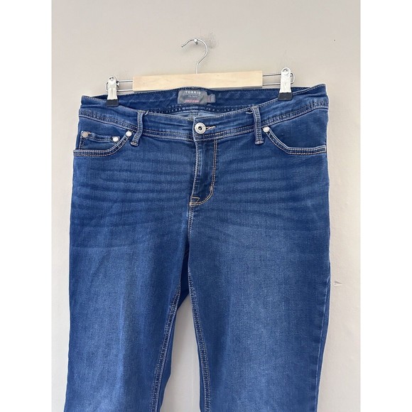 Torrid Womens Luxe Slim Boot Size 12 Ex Short Medium Wash Bootcut Flare Denim - Picture 2 of 11